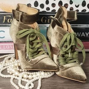 Money Green heels